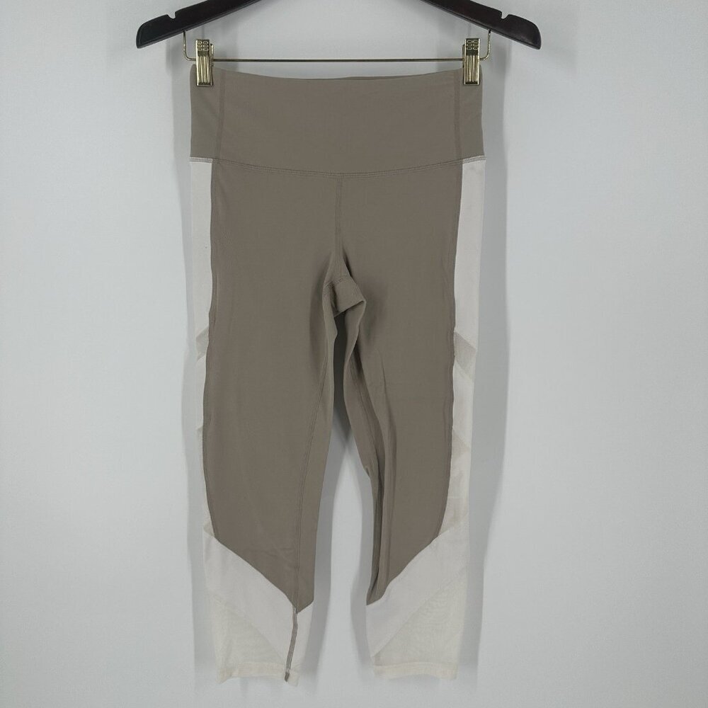 Athleta Exhale Mesh Capri Leggings Quail‎ Beige White Mesh Cutouts Size Small